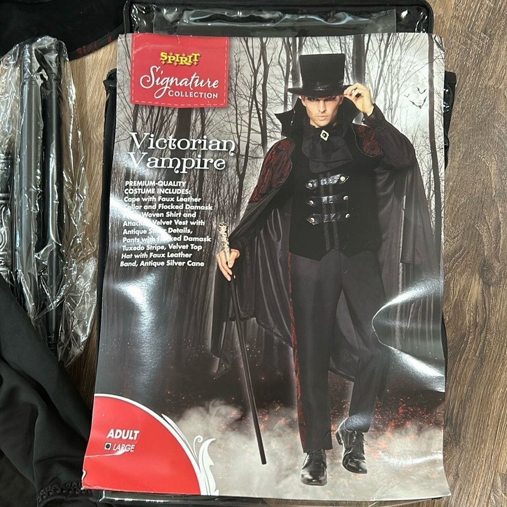 Spirit Victorian Vampire Costume in Black and Red